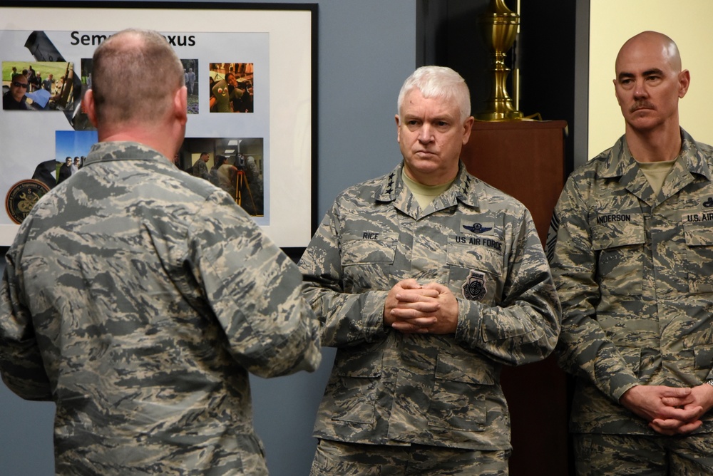 Director of the ANG Visits the 175th Wing