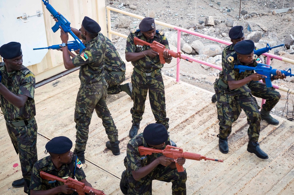 Cutlass Express 2018