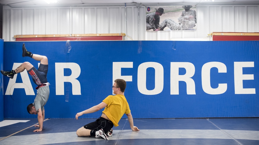 Air Force wrestlers leave it all on the mat