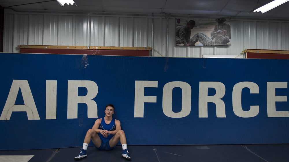 Air Force wrestlers leave it all on the mat