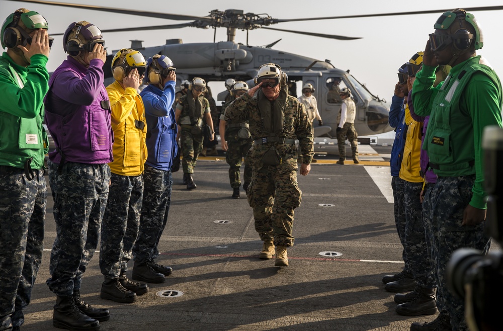 III Marine Expeditionary Force Commanding General visits the amphibious assault ship USS Bonhomme Richard