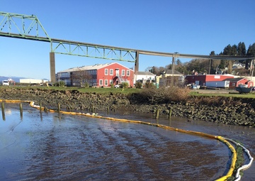 Cleanup of Astoria oil spill winding down