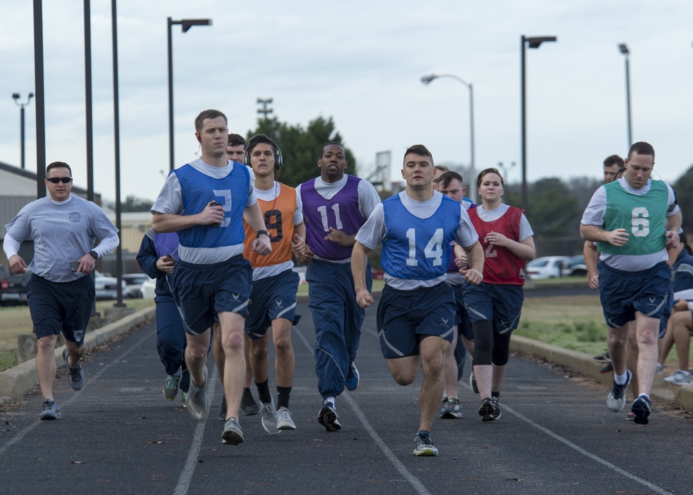 Shaw Airmen push through PT test