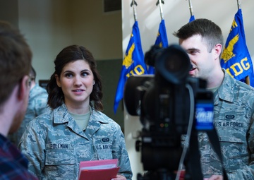 Community Schools Make Valentines for Veterans