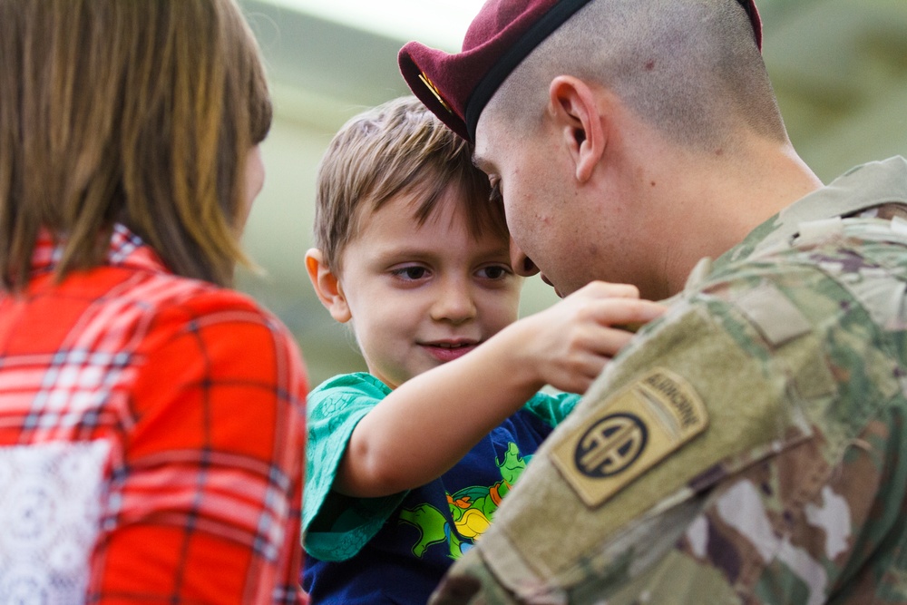 1BCT Paratroopers Return