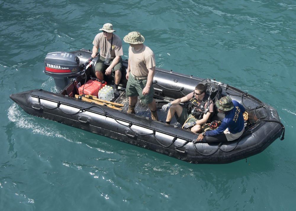 Cobra Gold 18: USN, RTN and ROK Navy Underwater Construction Teams Work Together