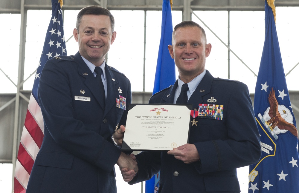 Lt. Col. Josef Wein receives Bronze Star