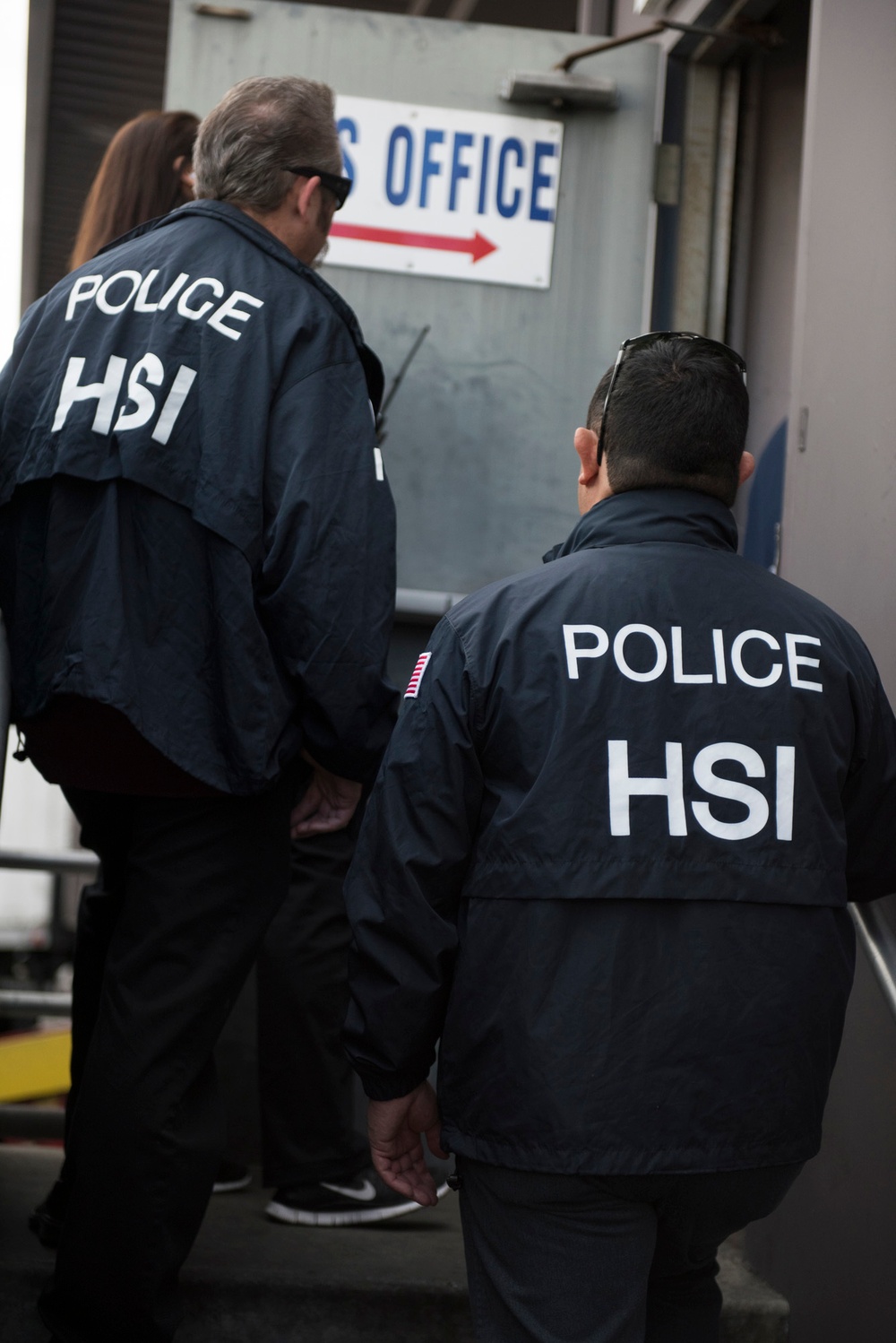 ICE operation in LA results in hundreds of arrests, notices of inspection