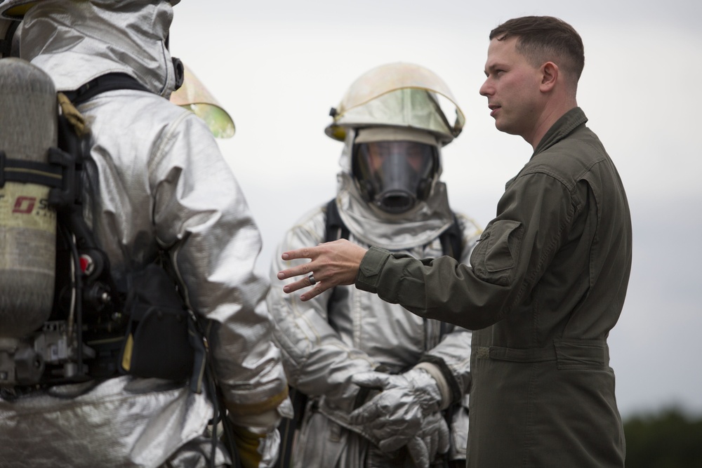 Aircraft Rescue Firefighting Marines conduct Wet Run