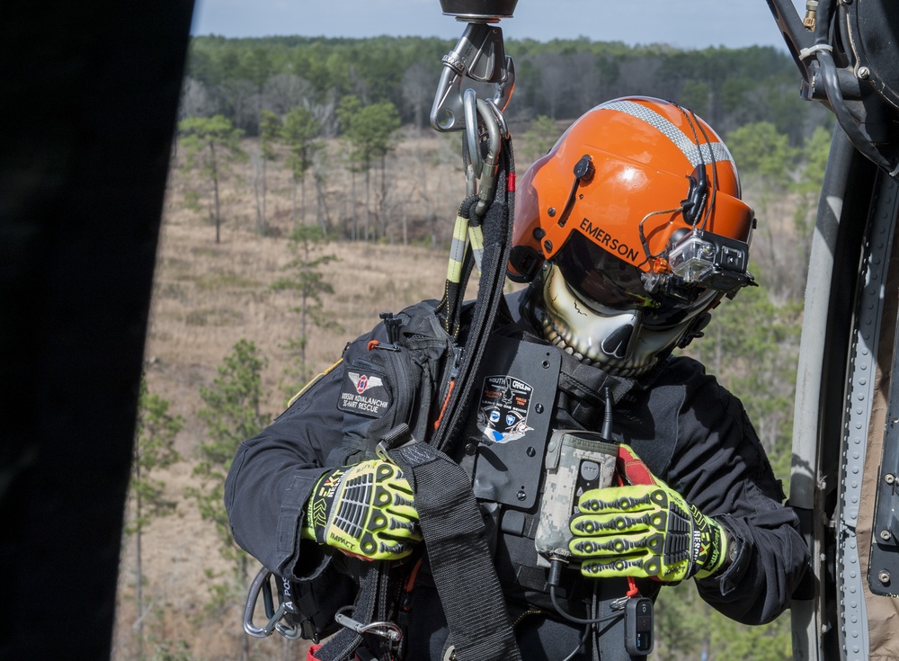 S.C. National Guard and S.C. HART conduct helicopter rescue hoist training