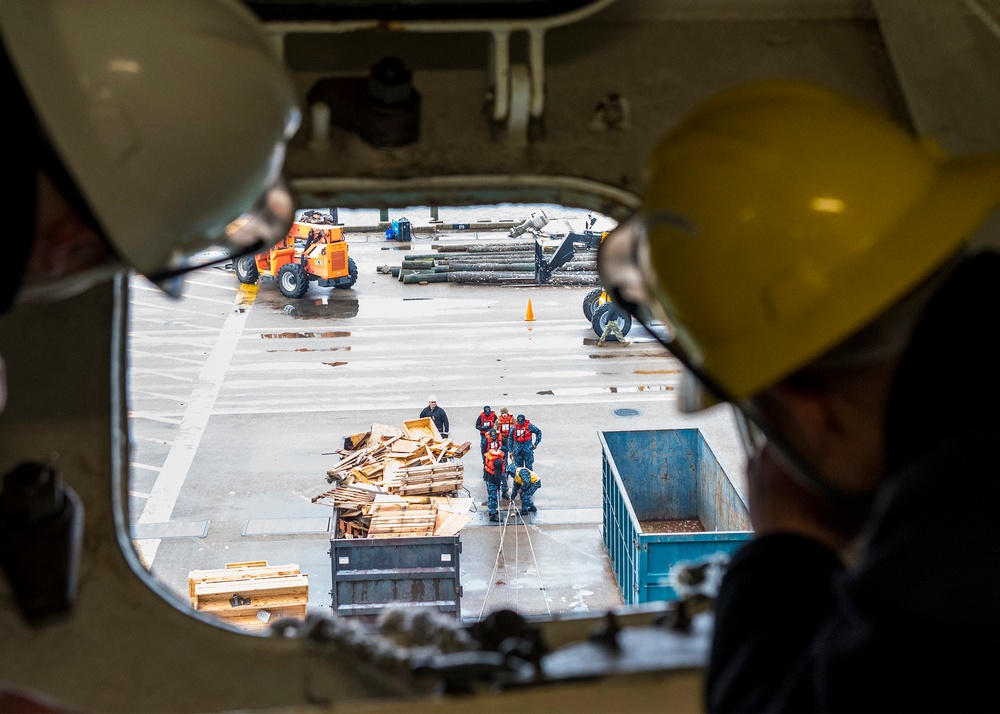 GHWB is the flagship of Carrier Strike Group (CSG) 2, which is comprised of the staff of CSG-2; GHWB; the nine squadrons and staff of Carrier Air Wing (CVW) 8; Destroyer Squadron (DESRON) 22 staff and guided-missile destroyers USS Laboon (DDG 58) and US..