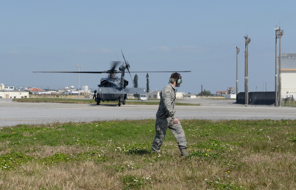 Media Organizations visit Kadena