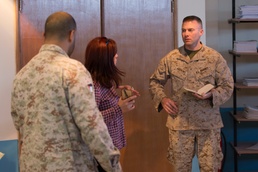 U.S. and Kuwaiti Marines share best practices