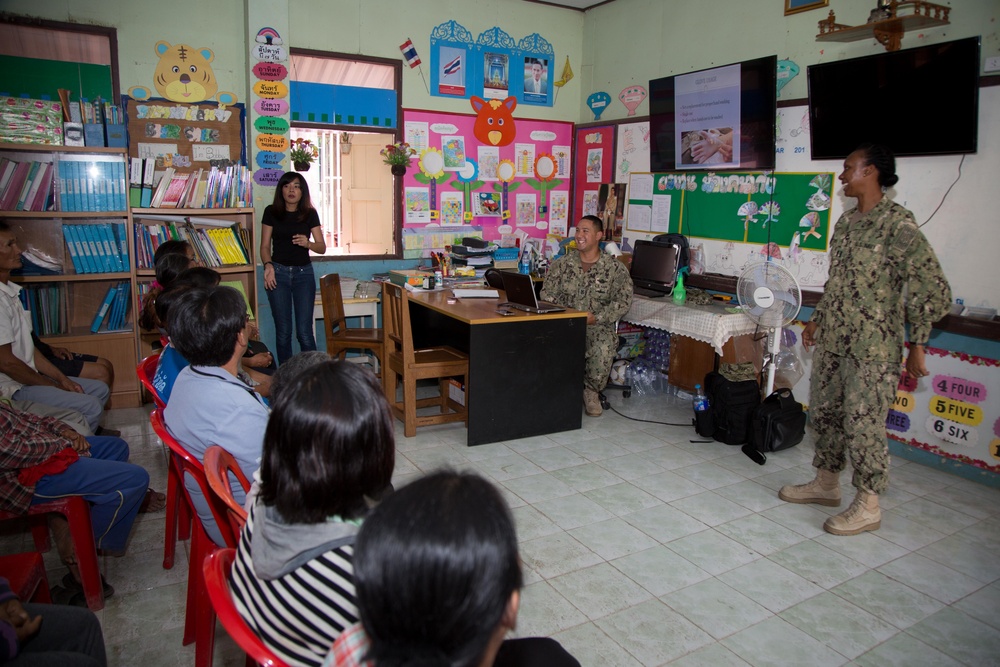 Cobra Gold 18: US Navy conducts CHE at Bankhaotien School in Lopburi