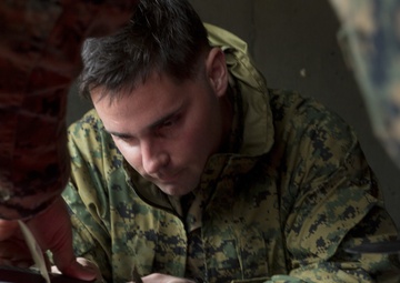 Element of surprise: 2nd recon conducts breaching range