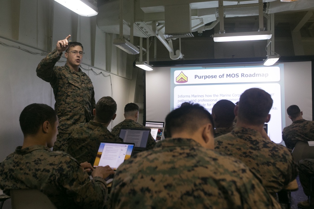 26th MEU Marines participate in Corporal’s Course underway