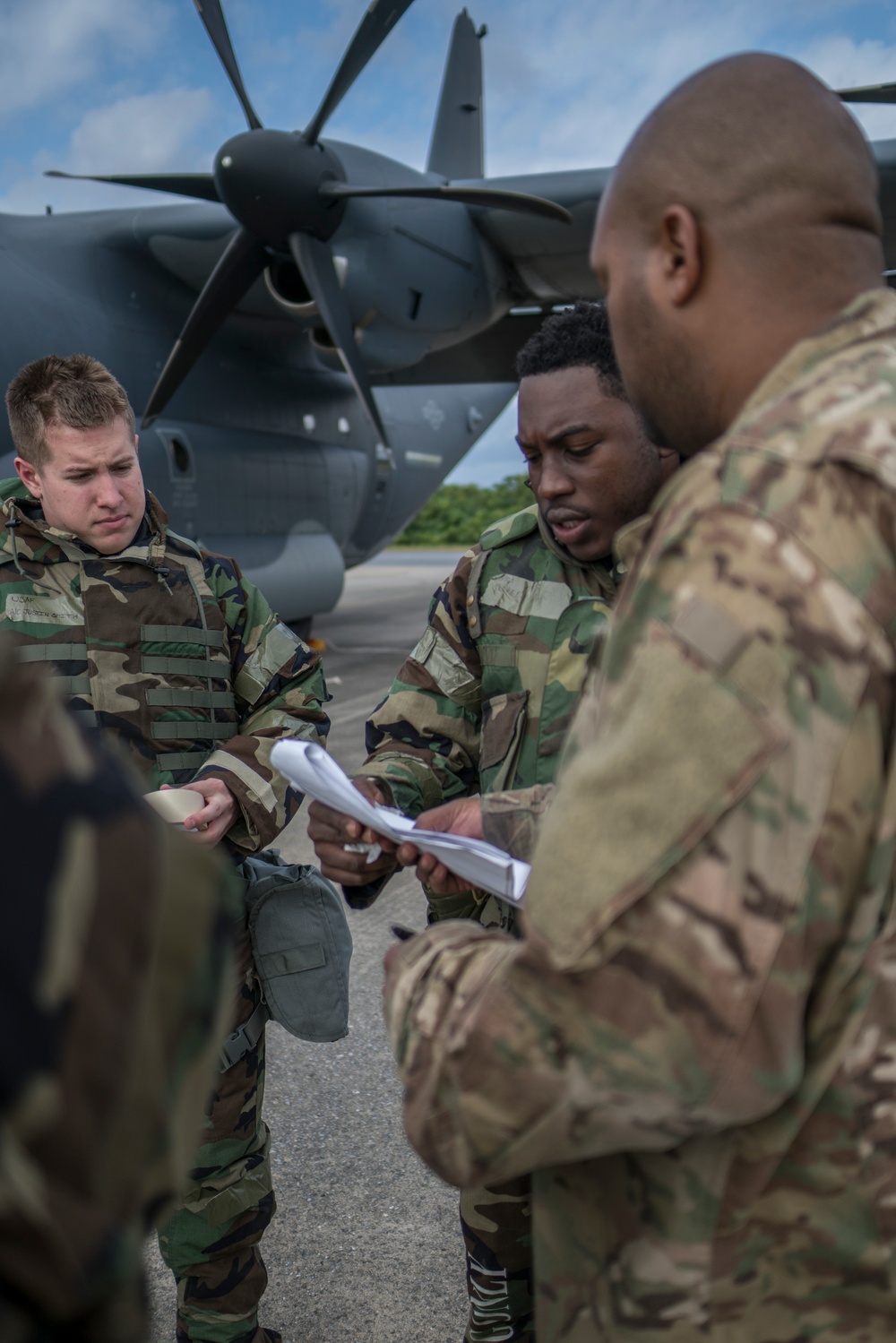 353rd SOMXS practices aircraft launch and recovery in protective gear