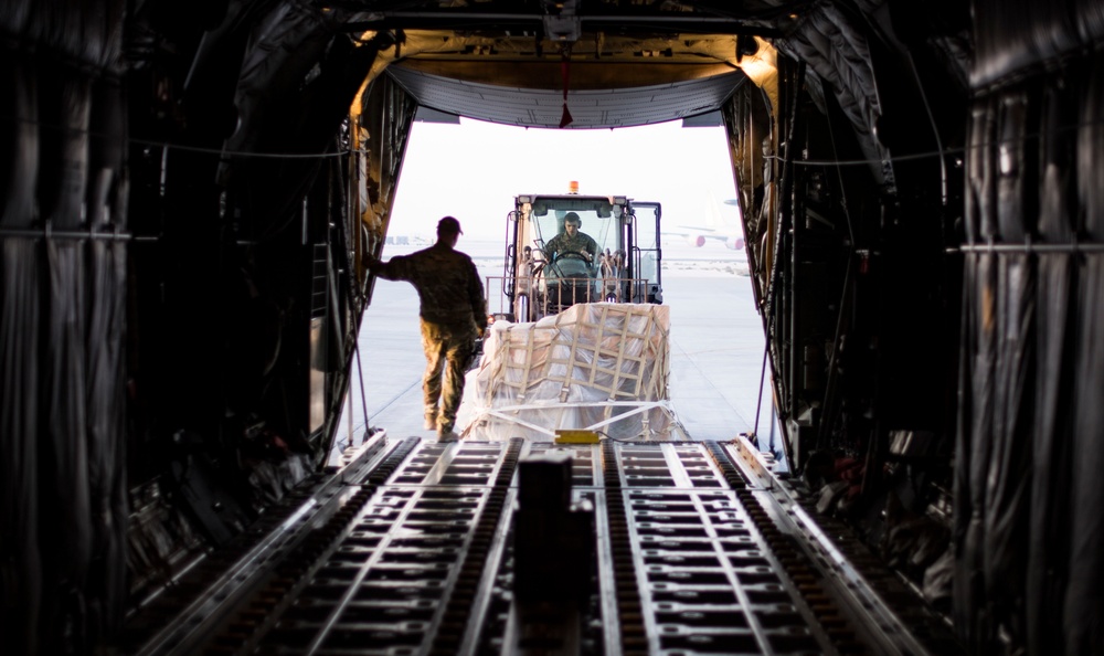 746th EAS enables U.S. Navy SEALs to conduct Air Drops in the Arabian Gulf