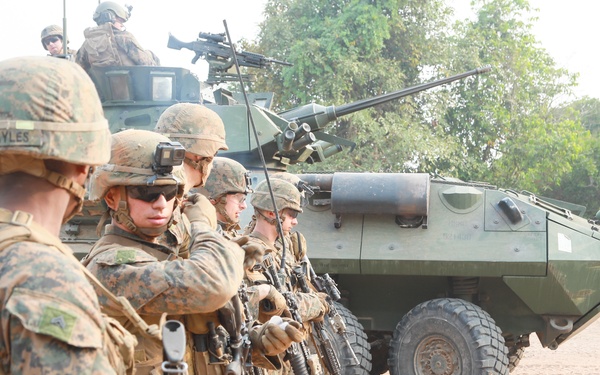 Cobra Gold 18: Marines conduct live-fire at Phu Lamyai