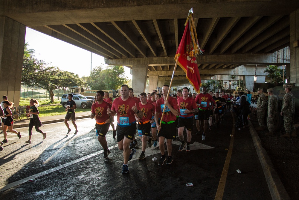 Artillery Soldier run for Great Aloha