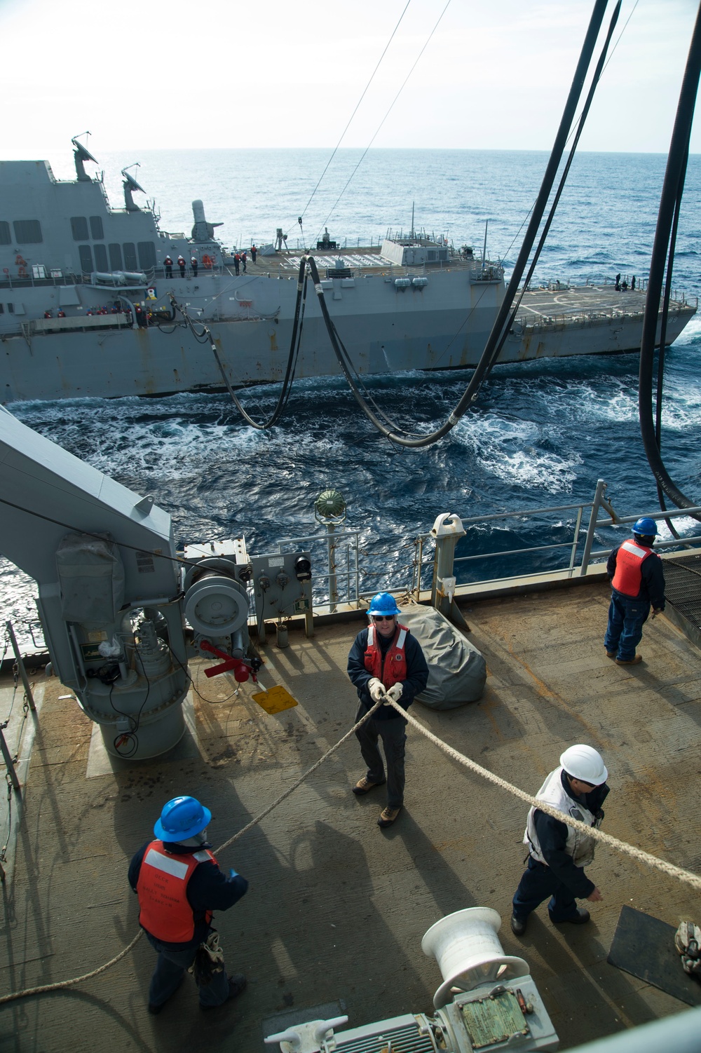USNS Wally Schirra Conducts UNREP with USS Mustin