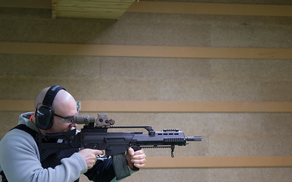 SSD and German troops fire with HK G36K A4 rifle