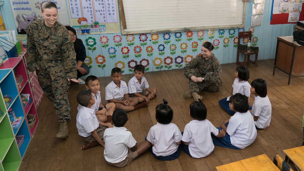 Cobra Gold 18: Service members visit Thai school