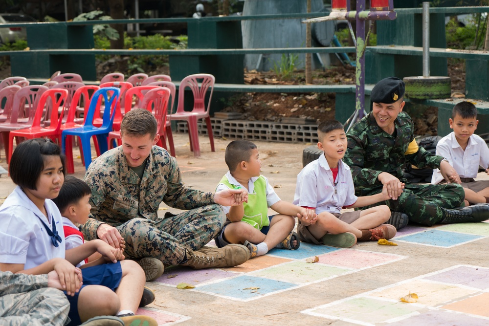 Cobra Gold 18: Service members visit Thai school