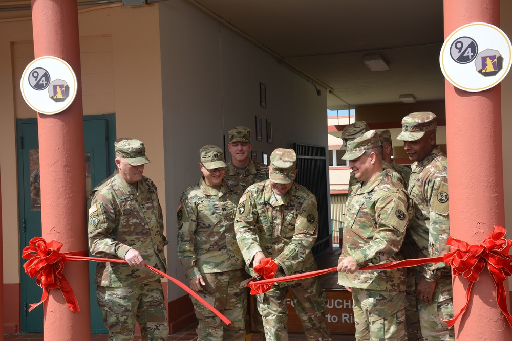 MG Hackett visits 5th Battalion of the 94th Training Division during time of transition