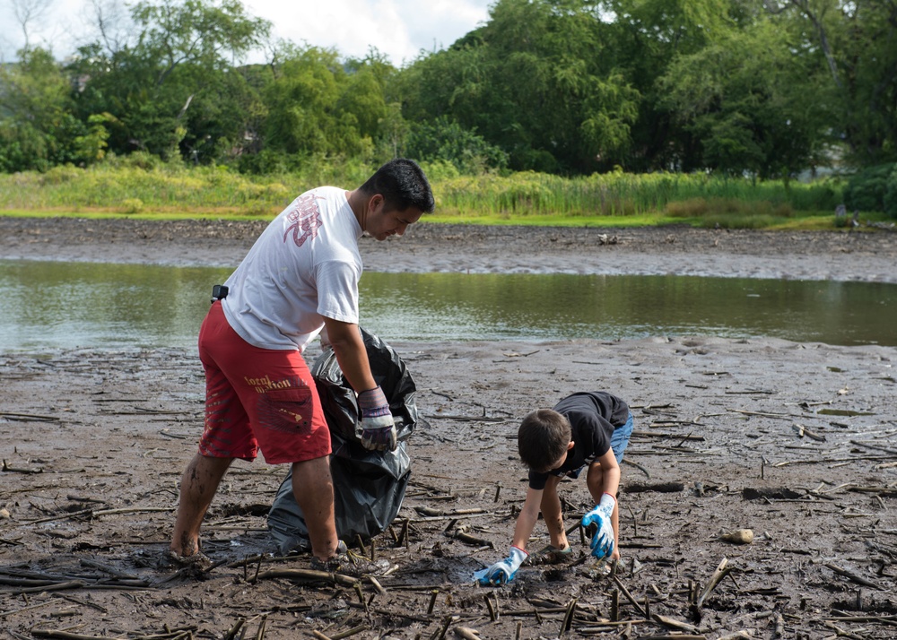 Loko Pa'aiau Fishpond Cleanup