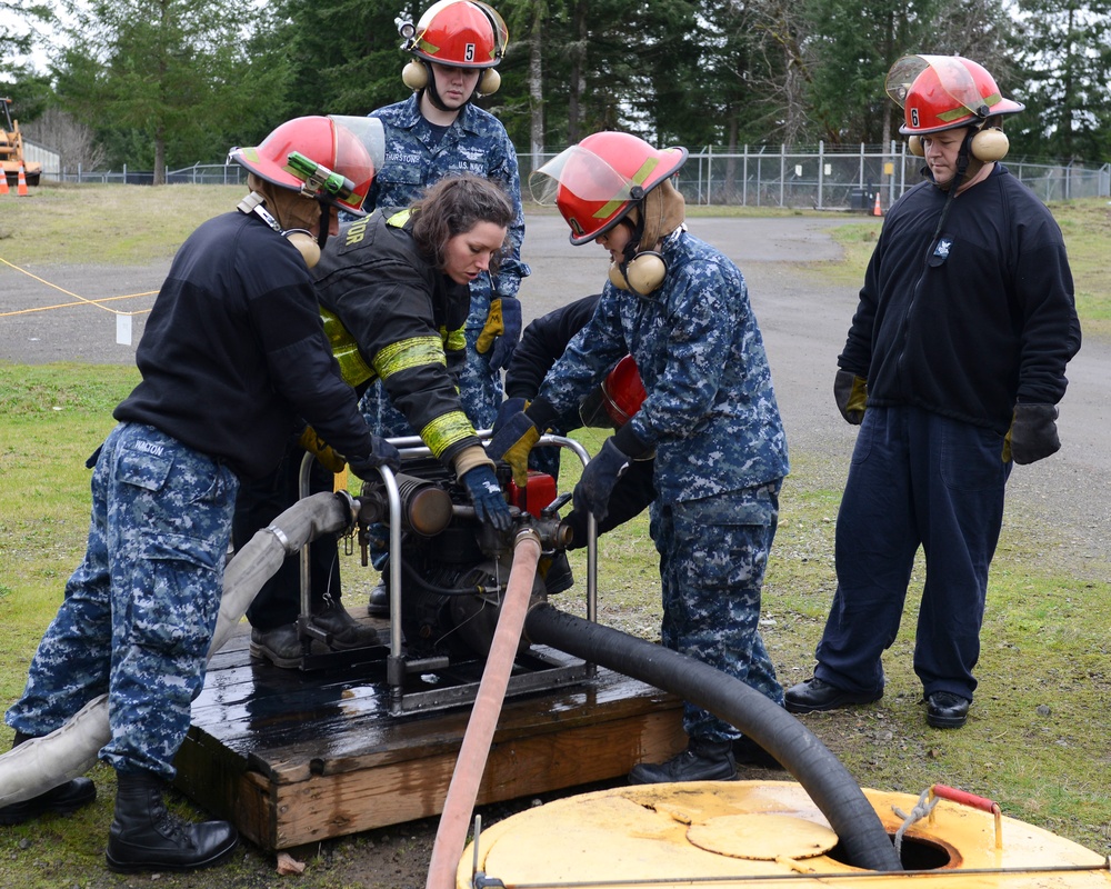 Nimitz Sailors Participate in Firefighter Training