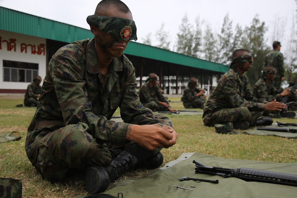 Cobra Gold 18: Royal Thai Marines assemble and disassemble weapons blindfolded and perform drill