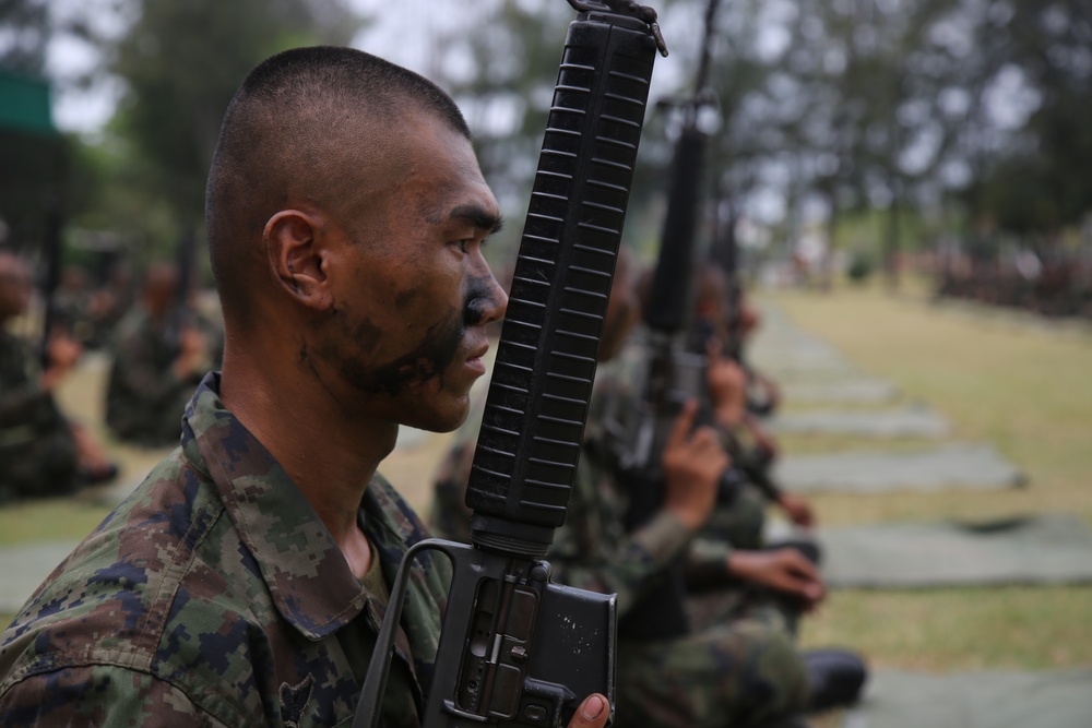 Cobra Gold 18: Royal Thai Marines assemble and disassemble weapons blindfolded and perform drill