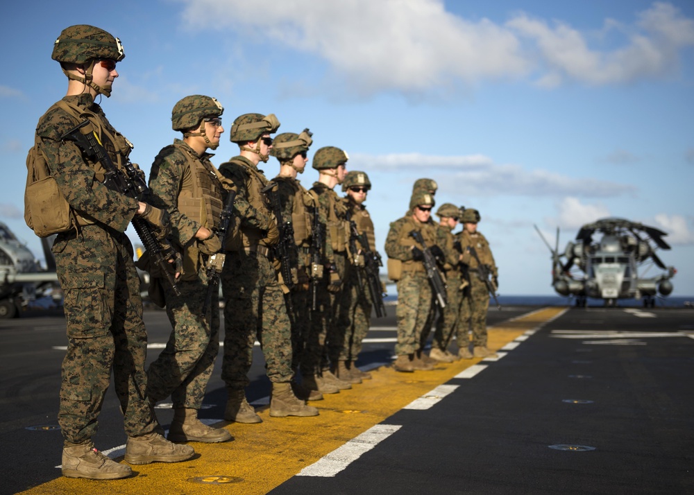 USS Iwo Jima (LHD 7) Marine BLT gun shoot