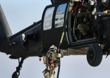 US Forces conduct bilateral maritime interdiction training with French Amphibious Ship Tonnerre