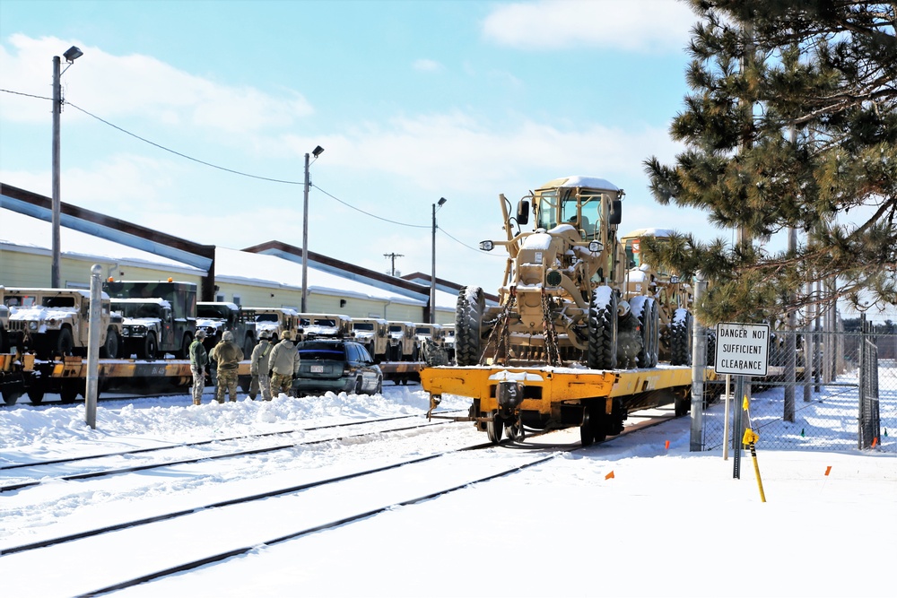 Soldiers build railcar-loading skills during exercise at Fort McCoy