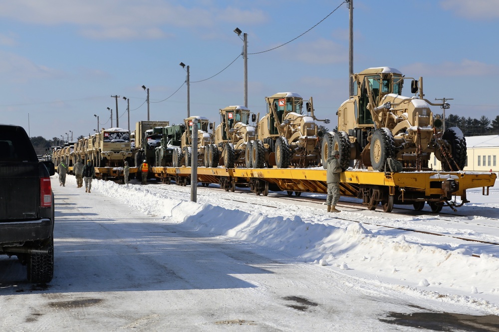 Soldiers build railcar-loading skills during exercise at Fort McCoy