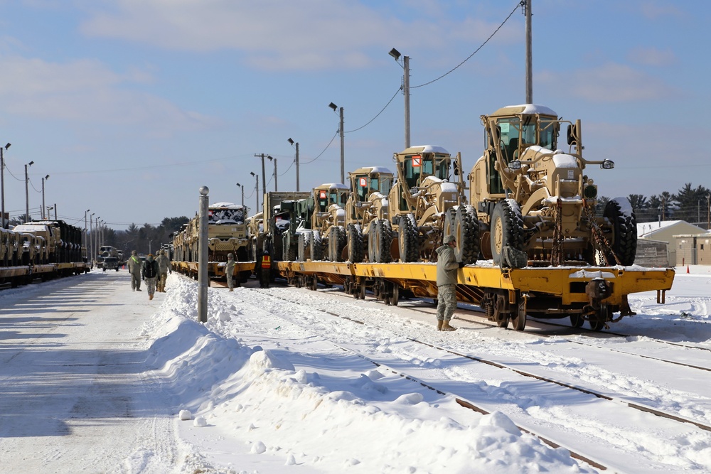 Soldiers build railcar-loading skills during exercise at Fort McCoy