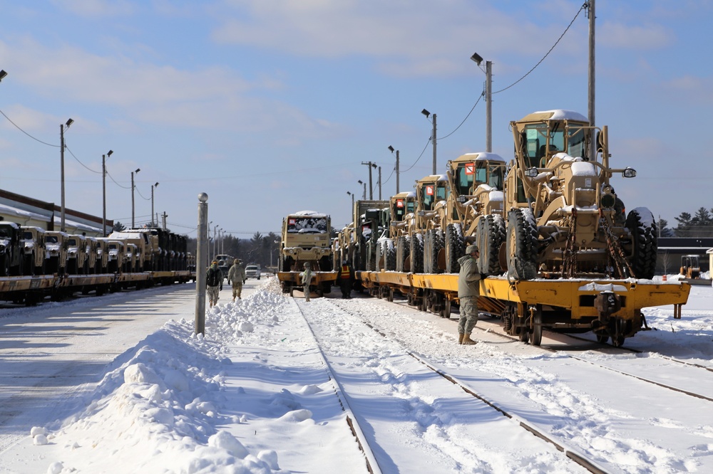 Soldiers build railcar-loading skills during exercise at Fort McCoy