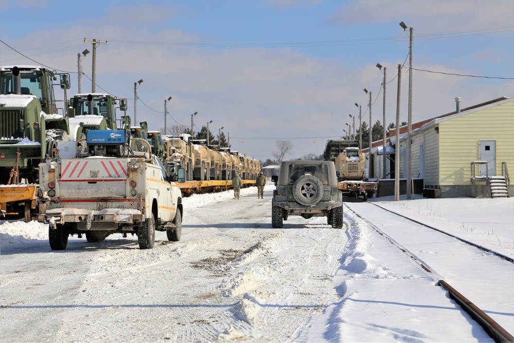 Soldiers build railcar-loading skills during exercise at Fort McCoy