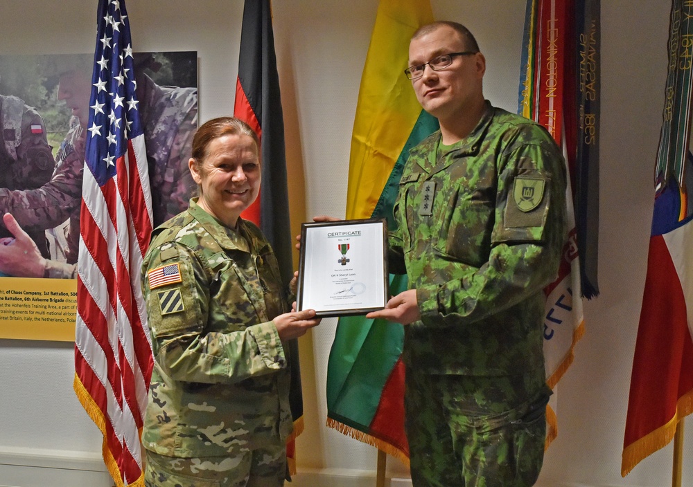 CSM Lyon awarded Lithuanian Armed Forces Medal of Distinction