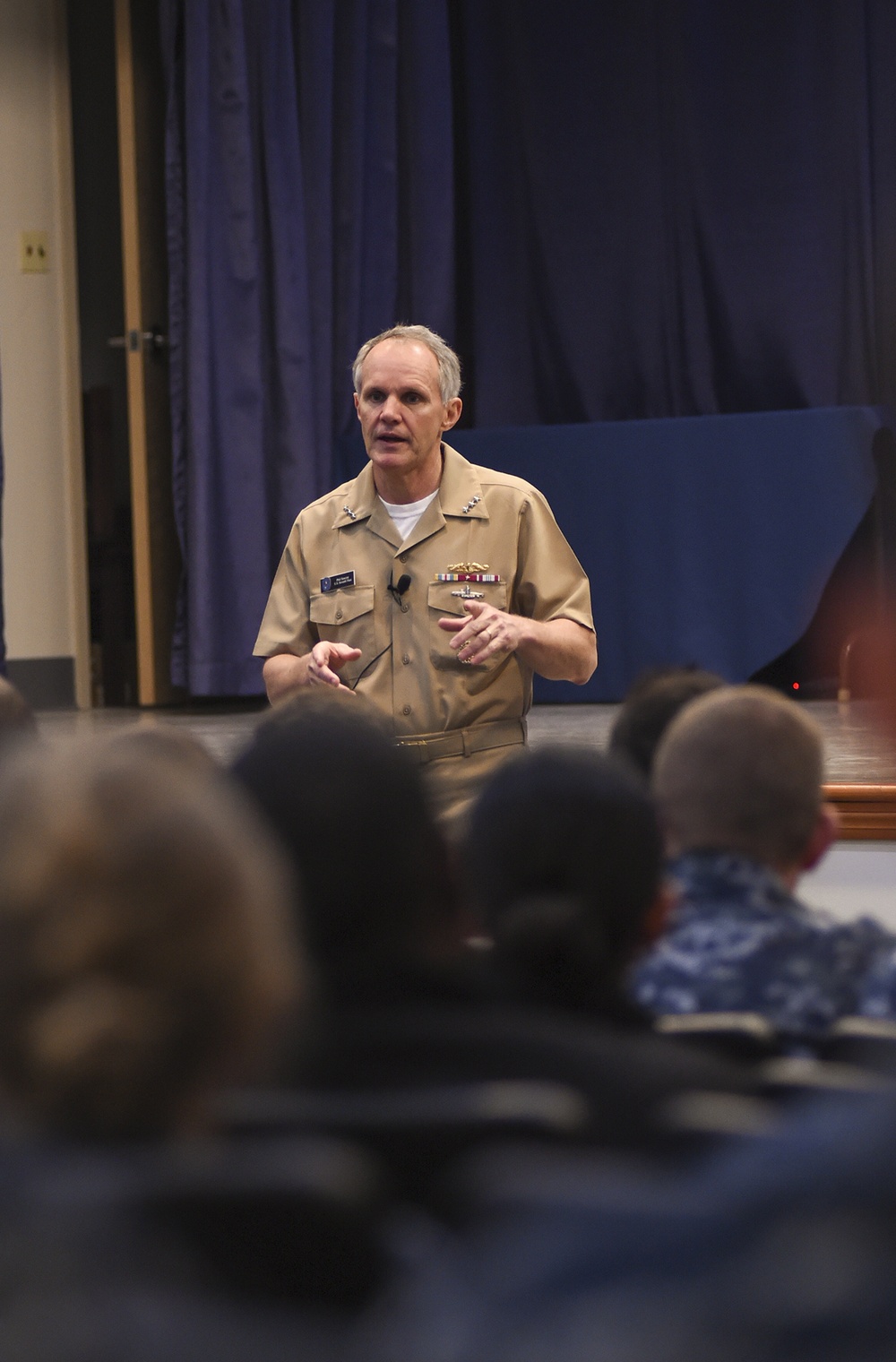 7th Fleet Commander Visits Surface Warfare Training
