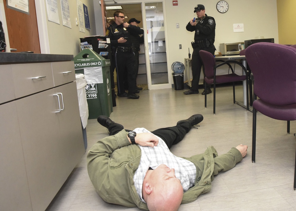 Naval Information Forces (NAVIFOR) Sailors and Department of Navy Civilian employees conducted an active shooter exercise with Federal Protective Services (FPS) and Suffolk Police Department.