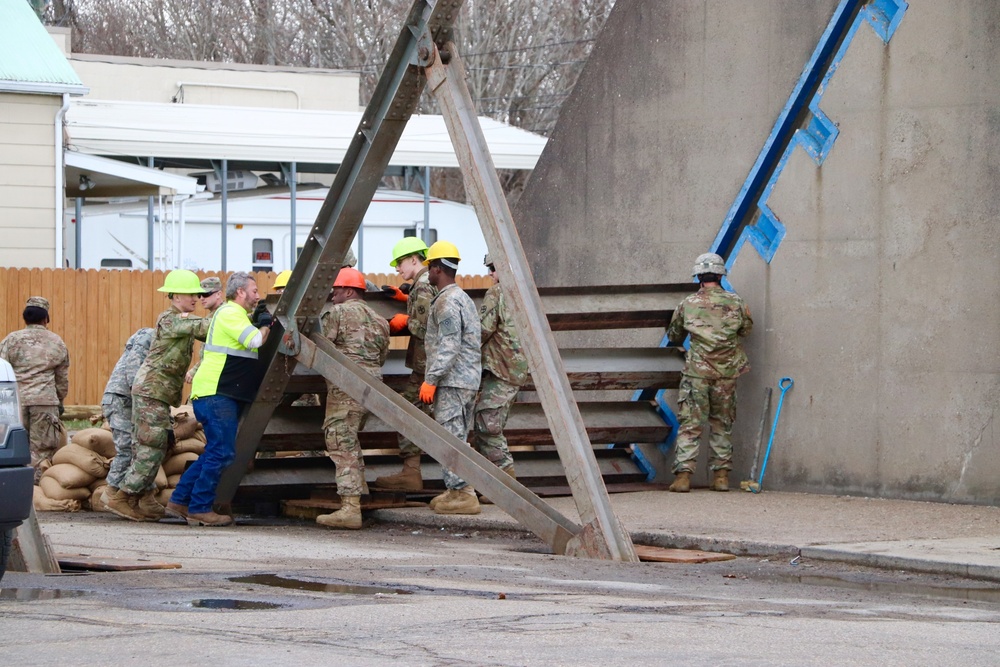 1191st Engineer Company raises the floodgates for its hometown community