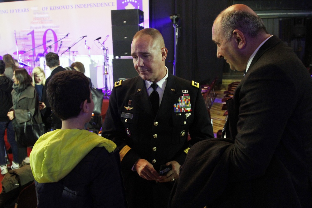 Maj. Gen. Tim Orr meets aspiring Airman