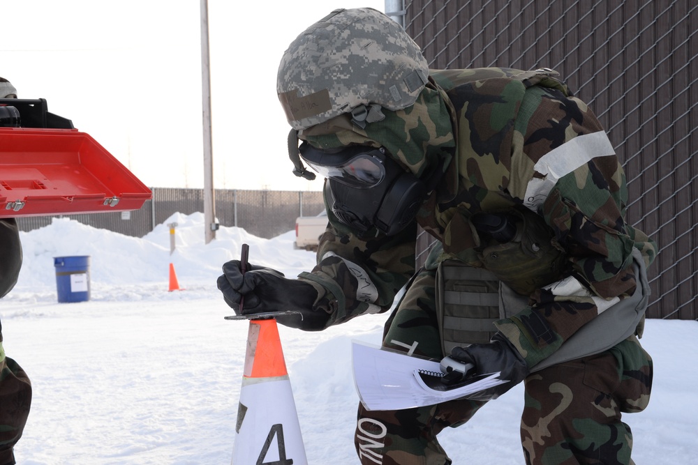 Icemen practice recovery operations during Arctic Gold 18-5 Icemen practice recovery operations during Arctic Gold 18-5