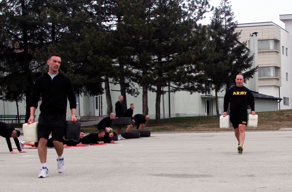 Orr exercises with Kosovo cadets