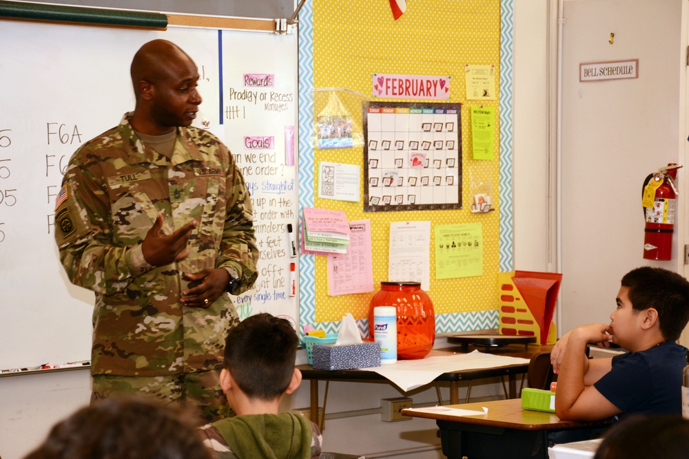 500th MI Soldier supports local school career day