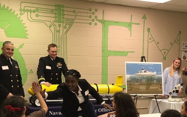 NAVOCEANO Inspires Next Generation to Pursue STEM Careers at Navy Week San Antonio