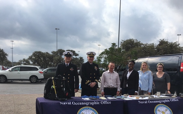 NAVOCEANO Inspires Next Generation to Pursue STEM Careers at Navy Week San Antonio